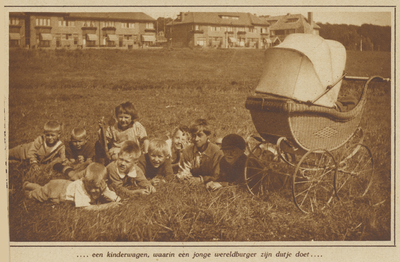 872197 Afbeelding van een groepje kinderen dat de schoolvakantie viert op een braakliggend terrein in de wijk Oog in Al ...